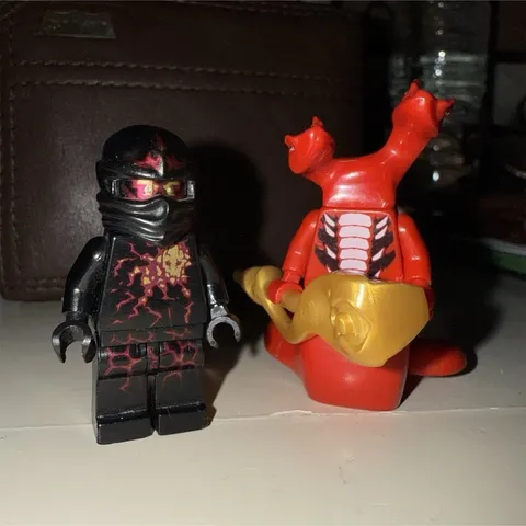 LEGO NINJAGO Minifigure Lot Black Ninja & Red Snake Creature Figure