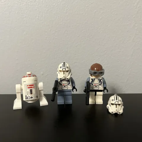 LEGO Star Wars Stormtrooper, Luke Skywalker Disguise, and R4-D5 Minifigures