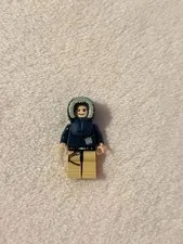 LEGO Minifigure Winter Arctic Explorer Blue Hood Tan Legs
