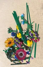 LEGO Flower Bouquet Passion Flower, bachelor buttons, sunflower Stems Multicolor