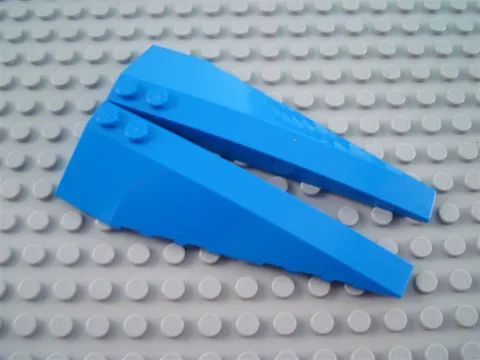 LEGO Pair of Blue 10x3 Wedges
