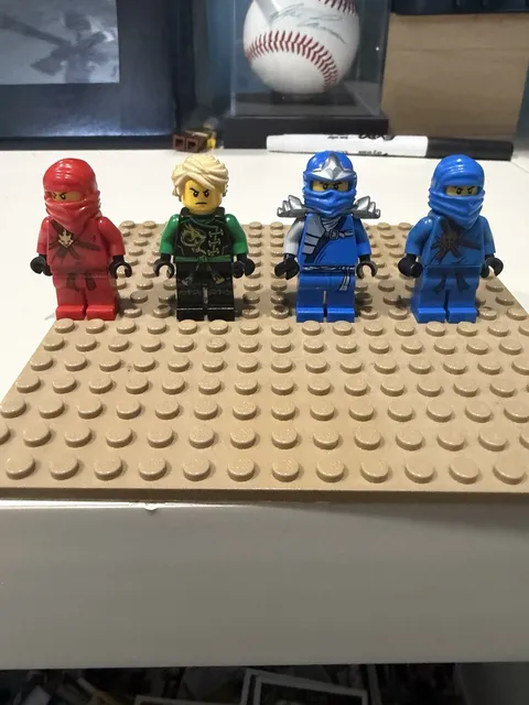 LEGO NINJAGO Ninja Minifigure Lot of 4