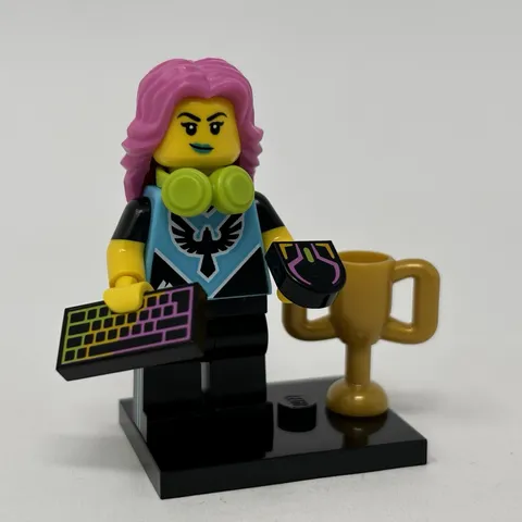 Lego E-Sports Gamer Girl Minifigure Pink Hair Collectible Series 25 CMF Complete