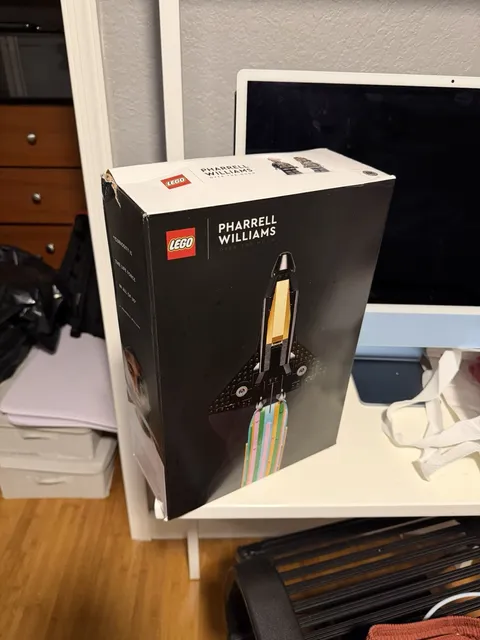 Lego Pharrell Williams Over The Moon 10391