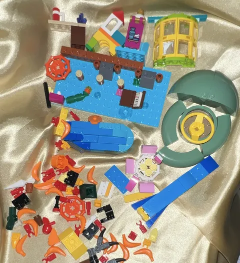 Building Lego set with building pieces