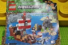 LEGO (21152) MINECRAFT, Pirate Ship Adventure, Used, 100% Complete w/ Manuals