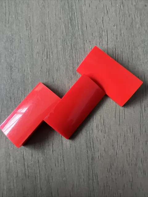 LEGO 88930 Red Slope, Curved 2 x 4 x 2/3 with Bottom Tubes 3 Pieces