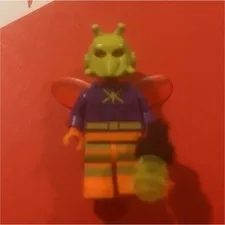 LEGO Killer Moth mini-figure •LEGO BATMAN• dual face; transparent wings RARE
