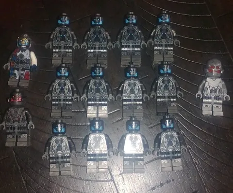 LEGO Marvel Ultron Lot With Ultimate Ultron