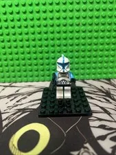 LEGO Star Wars CLONE TROOPER LIEUTENANT (SW0629) Set 75085 - 2Y