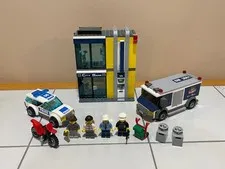 LEGO CITY Bank & Money Transfer 3661 Near Complete Set w/ Minifigures