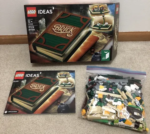 LEGO Ideas: Pop-Up Book (21315) with manual and box 100% complete