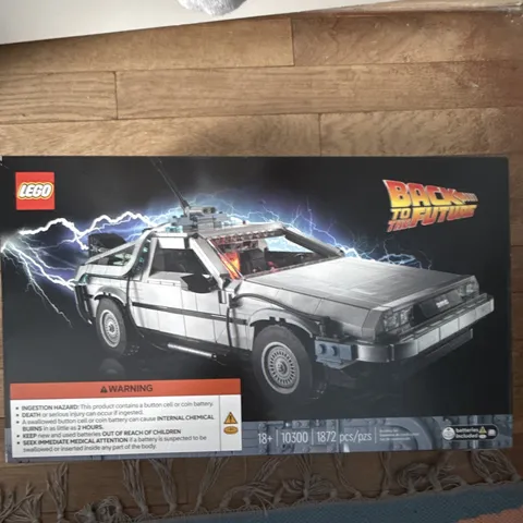 LEGO Icons Back to the Future Time Machine 10300 1872 pcs 18+ Batteries