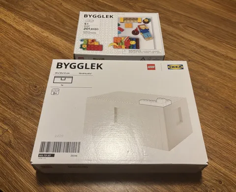 LEGO IKEA BYGGLEK Building Platform Storage Box White, 10"X7"X4.5" And Brick Set