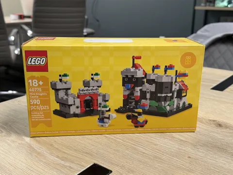 New LEGO 40775 Mini Knight’s Castle GWP