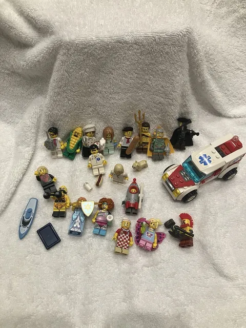 LEGO Minifigure Lot Series 17 Complete Lot + Medical Minifigure Lot