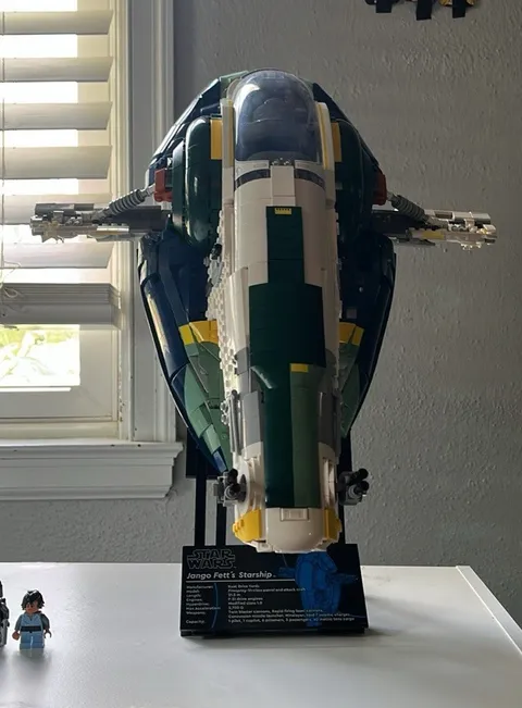 LEGO Star Wars UCS Jango Fett's Starship 75409 2970pc 18+ w/ Stand