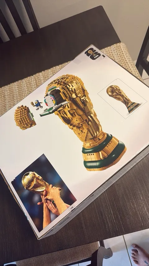 LEGO FIFA World Cup Official Trophy 43020 2842pcs Limited Edition Set