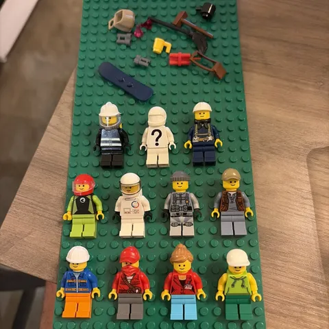 Lego Bulk Minifigure Lot OF 11 100% Genuine Lego Figs Great Condition USED (36)