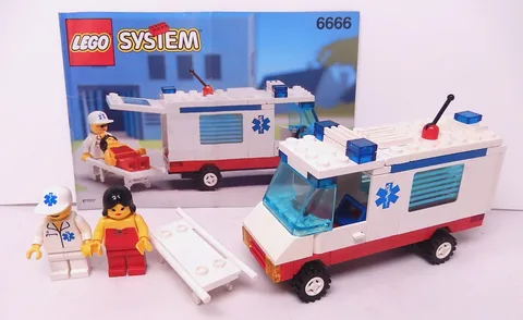Lego 6666 Ambulance Classic Town Hospital 100% Complete