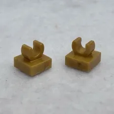LEGO 15712 Pearl Gold Tile, Modified 1 x 1 with Open O Clip (x2)