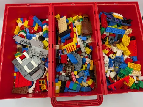 LEGO & Other Bricks Bulk Lot Red 3-Compartment Case Baseplates Figures