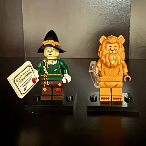 LEGO Minifigure Lot of 2 lego movie 2 scarecrow and cowardly lion w/Accessories