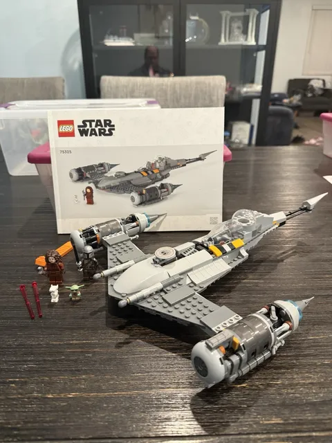 LEGO Star Wars: The Mandalorian S N-1 Starfighter (75325)