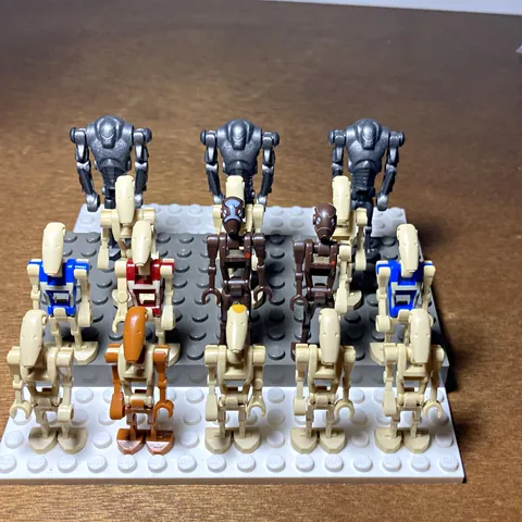 LEGO Star Wars Minifigure Lot- Assorted Battle Droid & Super Battle Droids (16)