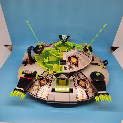 Vintage Lego Space 6975 Alien Avenger 100% Complete Minifigs Instructions Rare