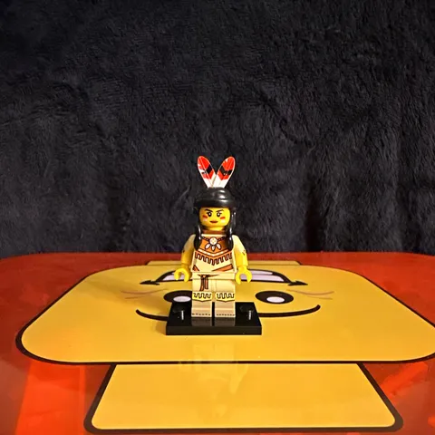 LEGO Minifigure Tribal Woman CMF Series 15