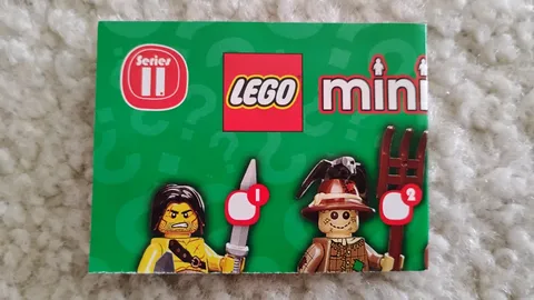 LEGO Minifigures Series 11 Checklist Pamphlet (2013)