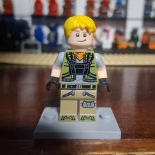 LEGO Minifigure Blonde Hair Green Vest Tan Pants Black Gloves