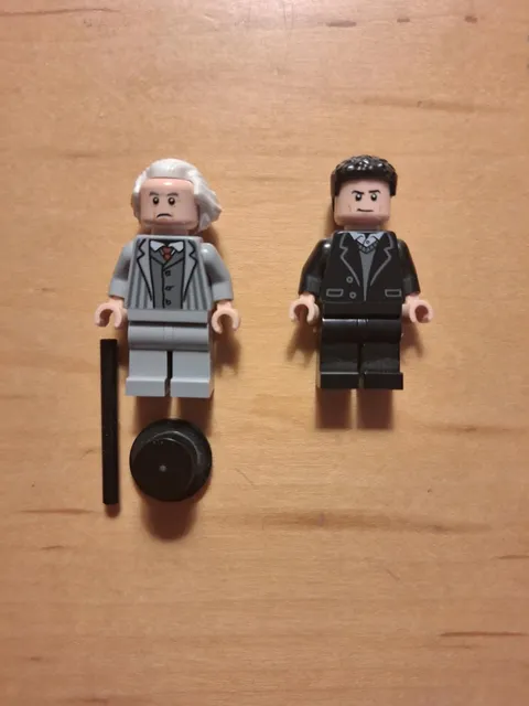 Lego Bruce Wayne & Max Shreck minifigure from set 76252 Batman Shadow Box 