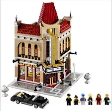 LEGO Creator Expert: Palace Cinema (10232) Modular Complete w/Minifigs & Manual