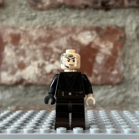 LEGO Star Wars Minifigure SW0526 Anakin Skywalker Dark Brown Legs Headset - 1V
