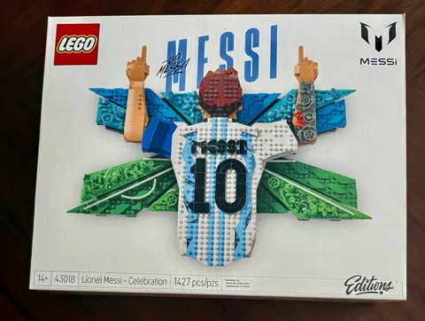 LEGO Editions Lionel Messi Celebration 43018 – 1,427 pcs – New In Box