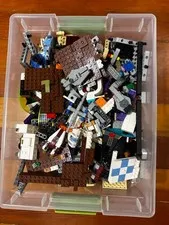 6.7lbs bulk Lego parts - some half built or parts from sets.