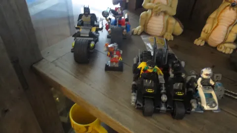 LEGO Super Heroes: Mr. Freeze Batcycle (76118 ) & (76053)CityCycleChase
