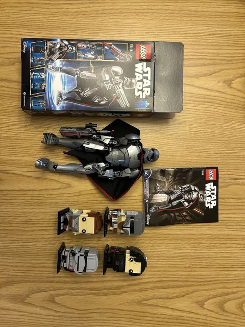 LEGO Star Wars Captain Phasma 75118 And 4 Brick Headz