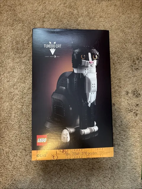 LEGO Ideas: #057 Tuxedo Cat 21349 - 1710 PCS  - Brand New in Box