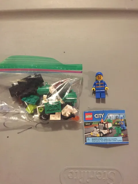 LEGO City Garbage Truck 30313 100% Complete