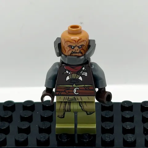 LEGO - Star Wars - Klatooinian Raider with Armor Neck - Mini Figure / Mini Fig