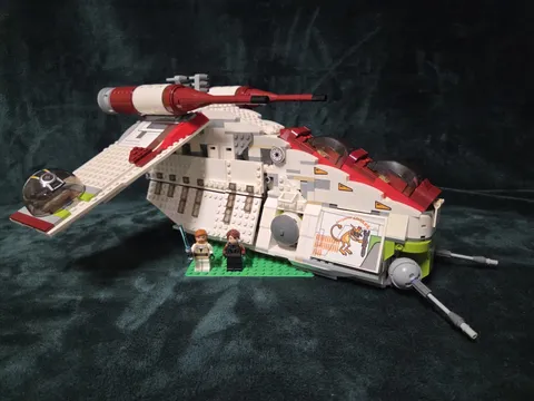 LEGO Star Wars: Republic Attack Gunship 7676 Build Only