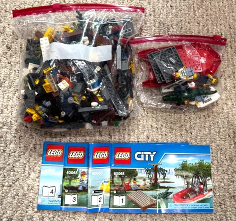 LEGO 60068 City Police Crooks' Hideout - 100% complete & manual