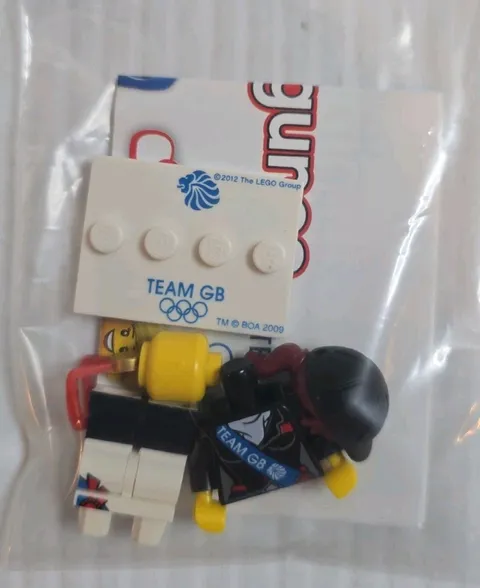 Lego Horseback Rider Minifigure Team GB Series 8909 CMF Lot Ultra Rare HTF New
