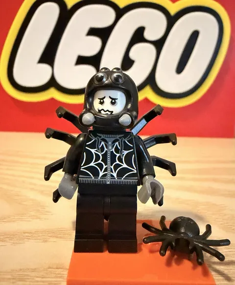 Lego CMF Series 18 Spider Suit Boy Minifigure With Accessory