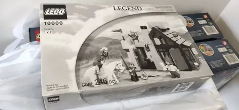 LEGO Castle 10000 Guarded Inn NEW! RARE! Knights Horse Tavern Pub Legend 6067