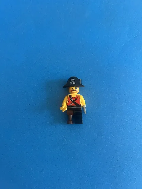 Lego Pirate 6278 Peg Leg Minifig Hook Hand w/ Pirate Hat pi022 Vintage 1994