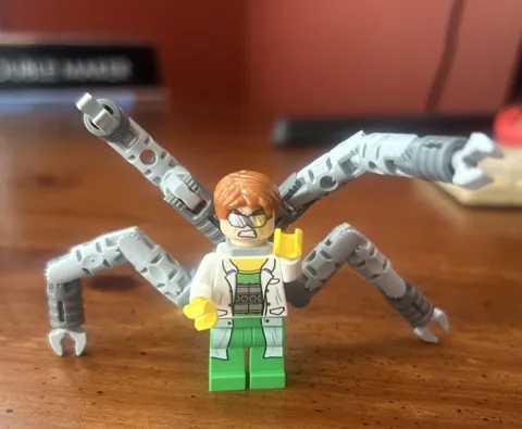 LEGO Dr. Octopus Otto Octavius / Doc Ock Minifigure Mechanical Arms sh110
